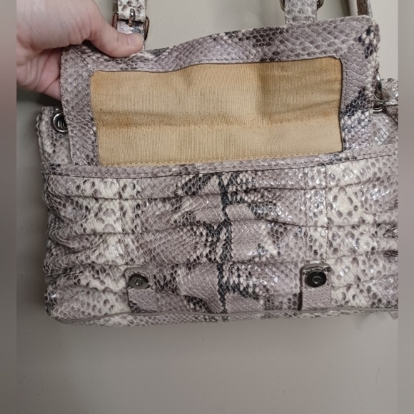 COPY - RARE- COLE HAAN SNAKESKIN CROSSBODY BAG I’ve added a unbranded dust bag. - Picture 4 of 13